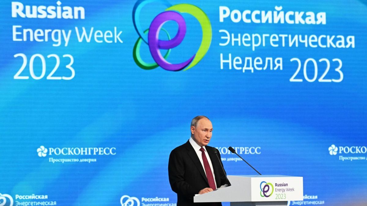 Путин объявил о переходе мировой экономики к новой модели
