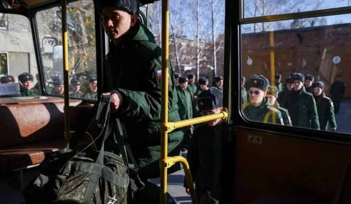 Госдума утвердила закон о круглогодичном военном призыве Госдума утвердила закон о круглогодичном военном призыве