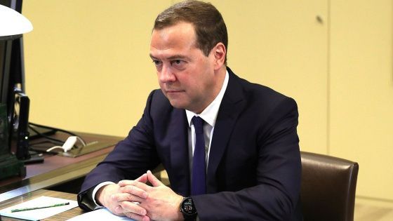 Медведев призвал к ассиметричному ответу на конфискацию активов РФ