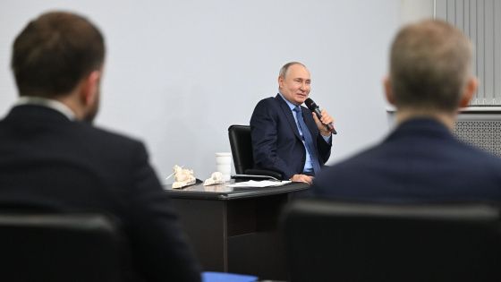 Путин: Россию душат и давят со всех сторон, а она стала первой экономикой Европы