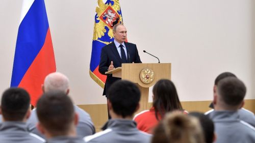 Российские олимпийцы неделю просидят на карантине перед встречей с Путиным
