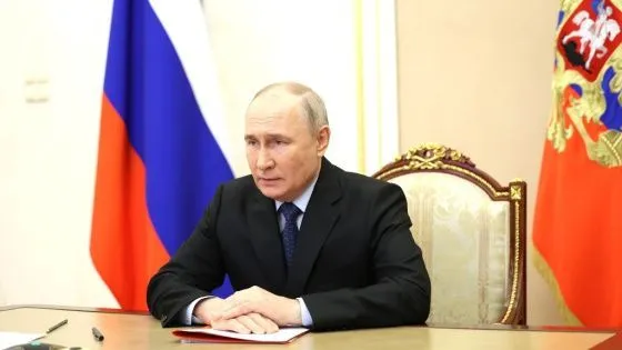 Путин: Россия не будет размещать ядерное оружие в космосе