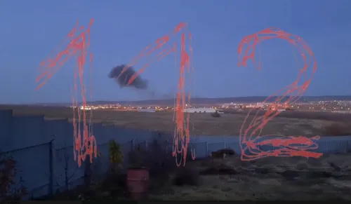 В сети появились кадры падения военного самолёта на жилой дом в Иркутске
