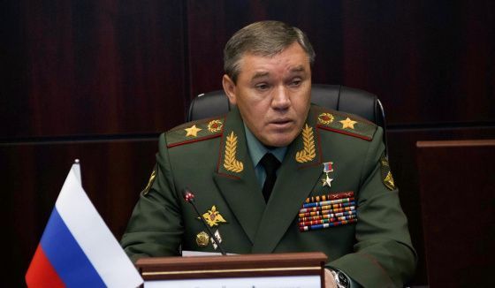 Герасимов сообщил Путину о продвижении российских войск к Славянску