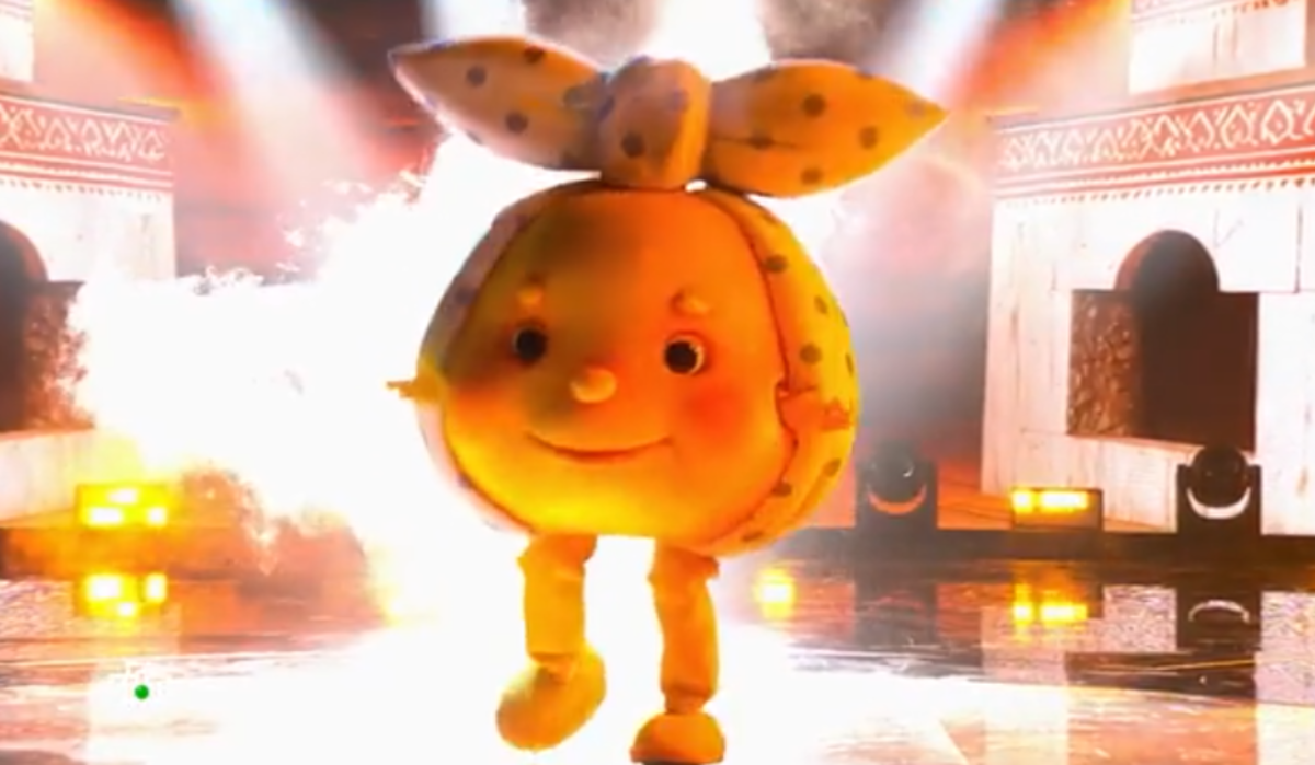 Пятый член жюри шоу "Маска" появился в костюме Колобка