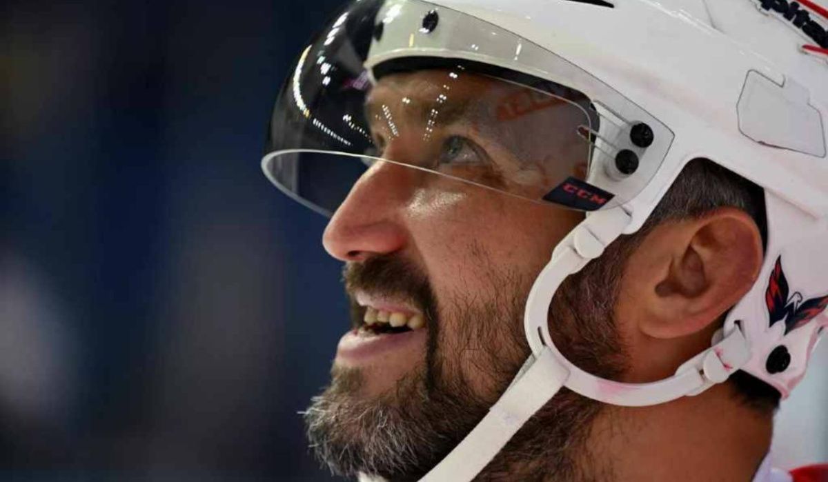 Овечкин обновил рекорд НХЛ, забросив 915-ю шайбу в карьере