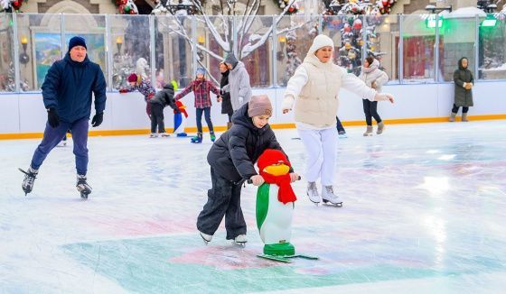 Катки "Московских сезонов" будут радовать посетителей до конца зимы