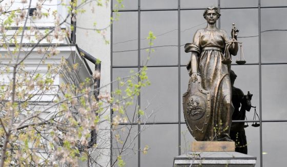 Депутата Петербурга обвинили в демонстрации экстремистской символики