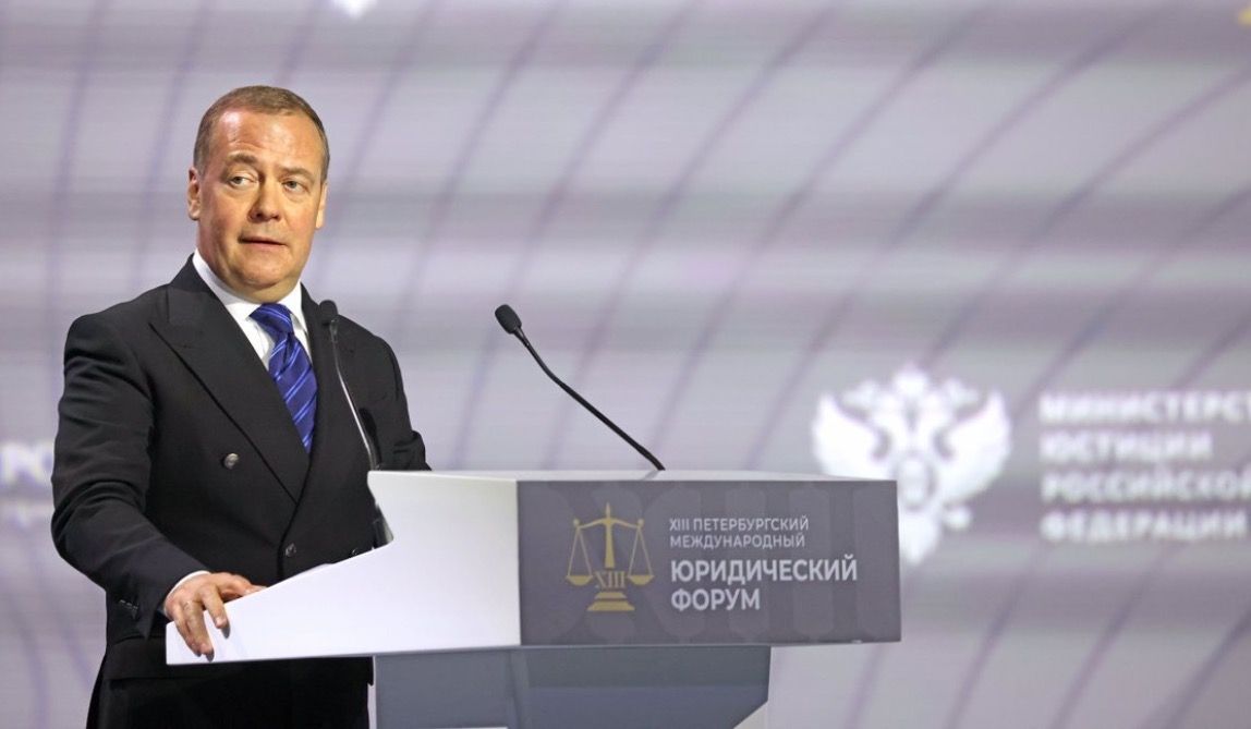 Медведев озвучил перспективы становления нового мирового порядка