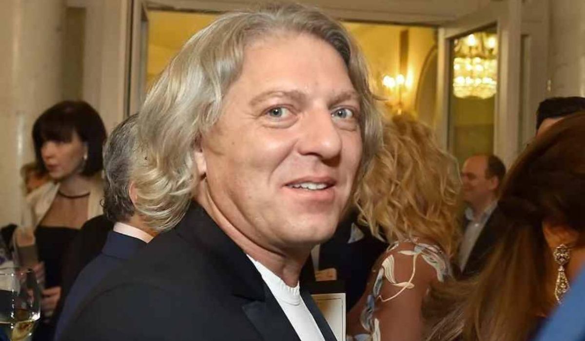 Объявлены дата и место прощания с телеведущим Олейниковым