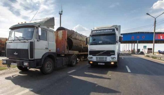 В Волгоградской области временно ограничили движение грузовиков по региональным трассам