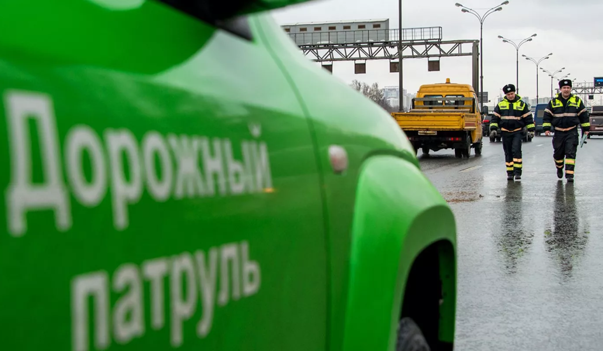 Водителей предложили заранее оповещать об эвакуации автомобилей через «Госуслуги»