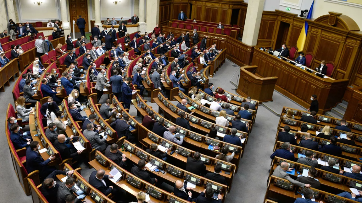 Украинского депутата наказали за попытку заговорить на русском языке