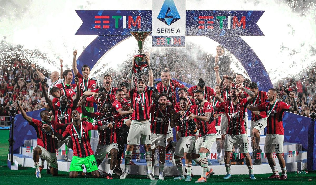 «Милан» стал чемпионом Италии впервые с 2011 года