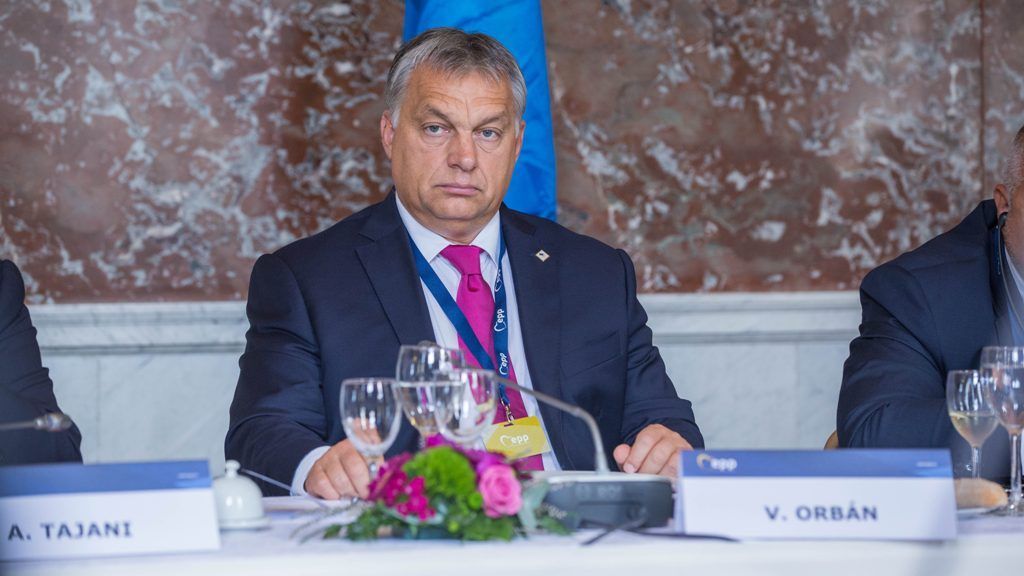 В Кремле вступились за премьер-министра Венгрии Орбана