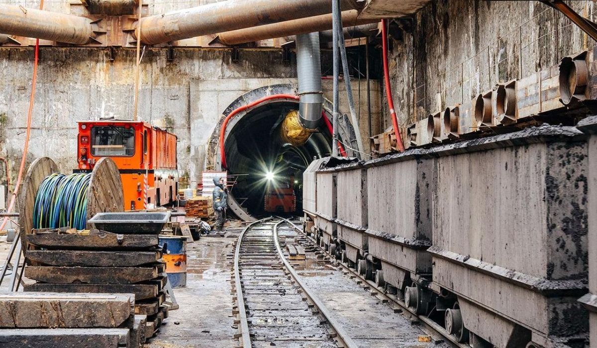 Собянин заявил о старте строительства станции метро «Луганская» в Москве