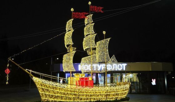 Фрегаты с подарками преобразили речные вокзалы Москвы