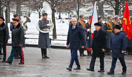 Сергей Собянин возложил венки к Могиле Неизвестного Солдата в честь Дня защитника Отечества