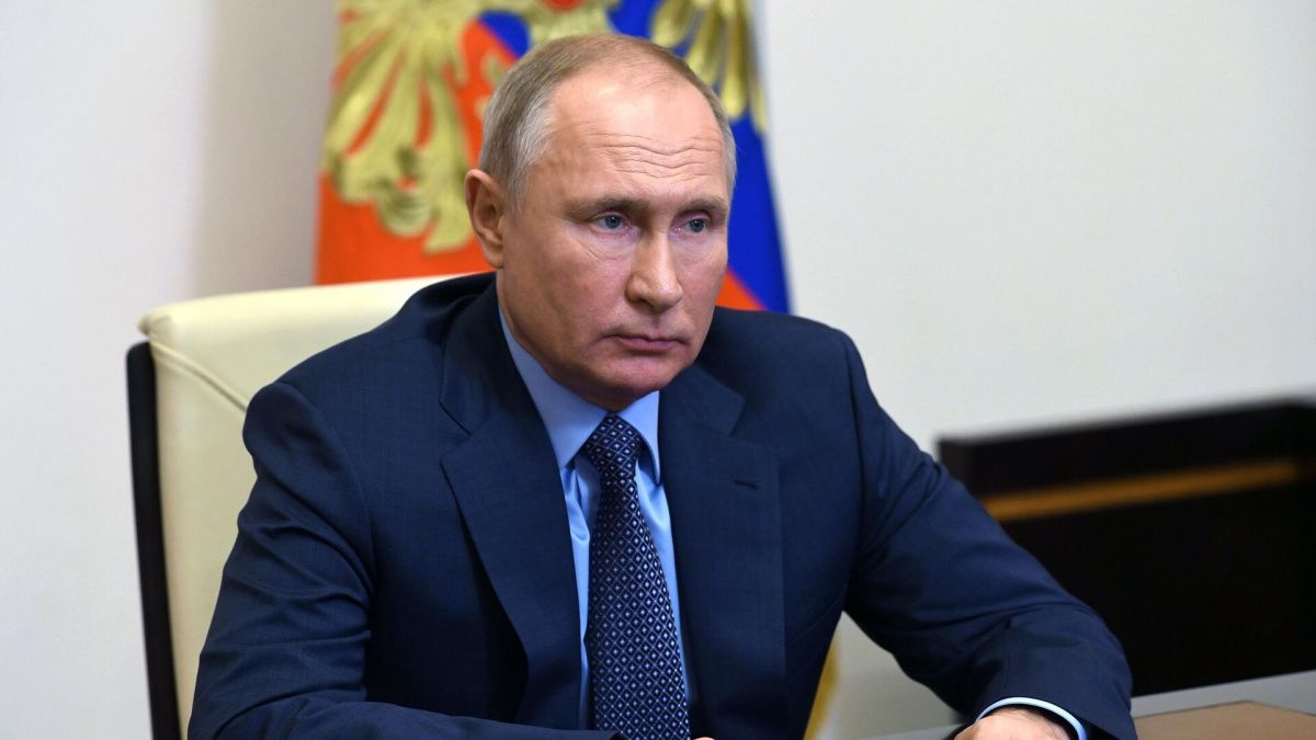 Путин прокомментировал ситуацию с рублём
