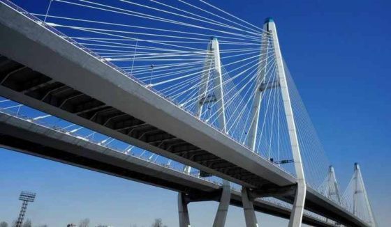 С 15 августа на Вантовом мосту КАД введут ограничения движения транспорта