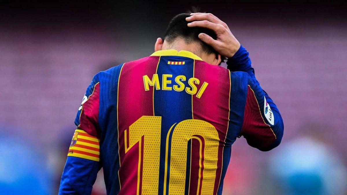 «В футбольном мире шок»: Месси покидает «Барселону»