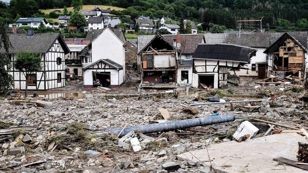 В Германии число погибших при наводнении выросло до 80 человек