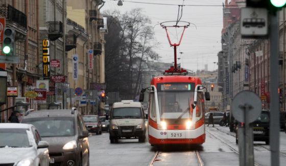 Сразу в нескольких районах Петербурга изменится движение маршрутов общественного транспорта