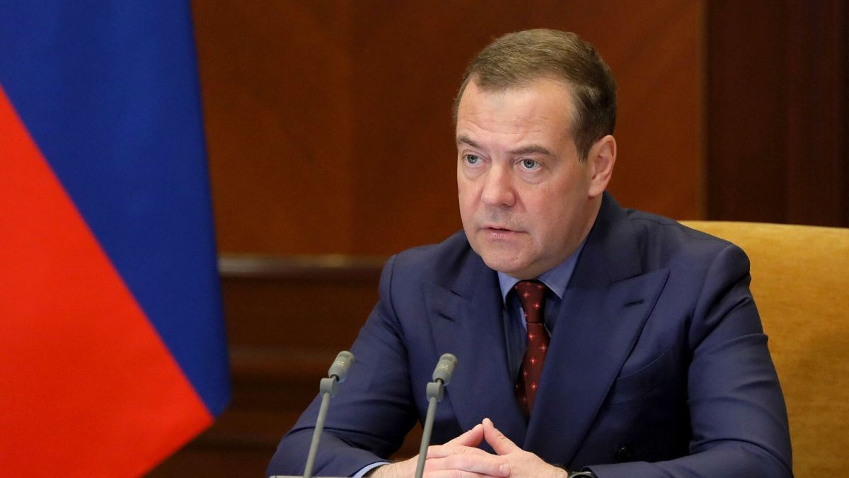 Медведев уличил Европу в «отъехавшей крыше»