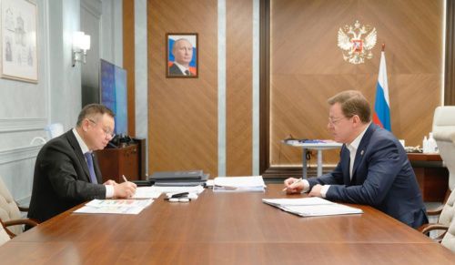 Губернатор Самарской области провёл рабочую встречу с министром строительства и ЖКХ РФ 