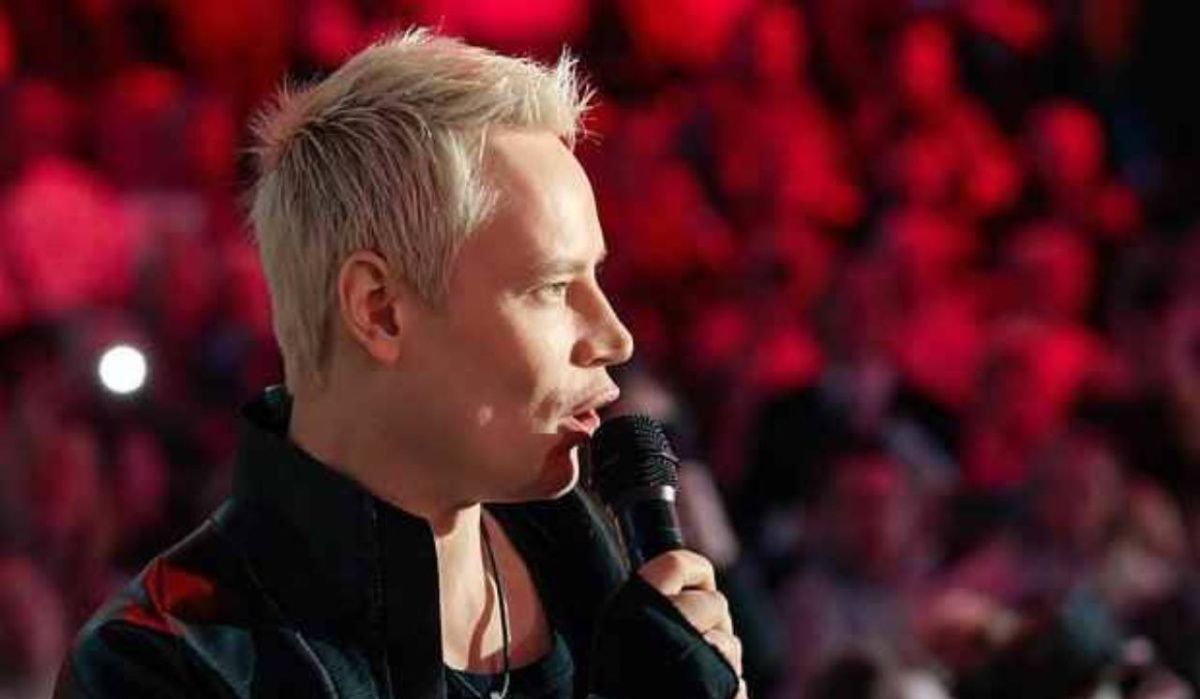 "Лучше один раз лизнуть лед, чем всю жизнь пятую точку": SHAMAN ответил на критику за выходку на Байкале