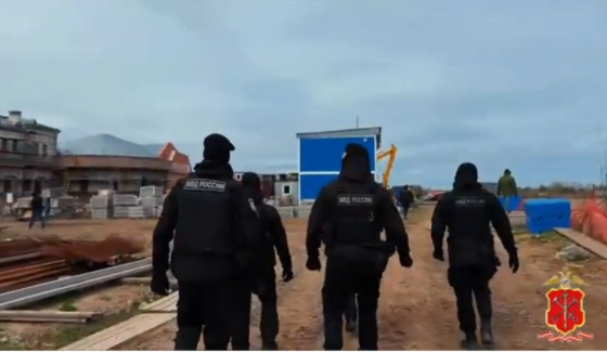 В Петербурге задержали 25 мигрантов на стройке и фортах Кронштадта