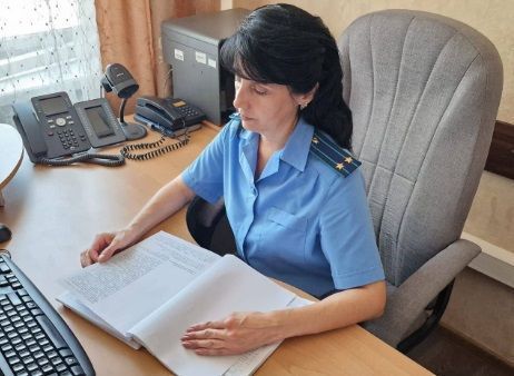 В Новосибирске прокуратура проверит приставов, которые арестовали счет участника спецоперации
