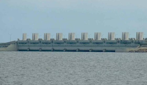 На дамбе Петербурга стартовал плановый ремонт