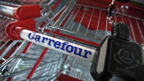 Впервые за 20 лет во Франции подорожает самый продаваемый продукт