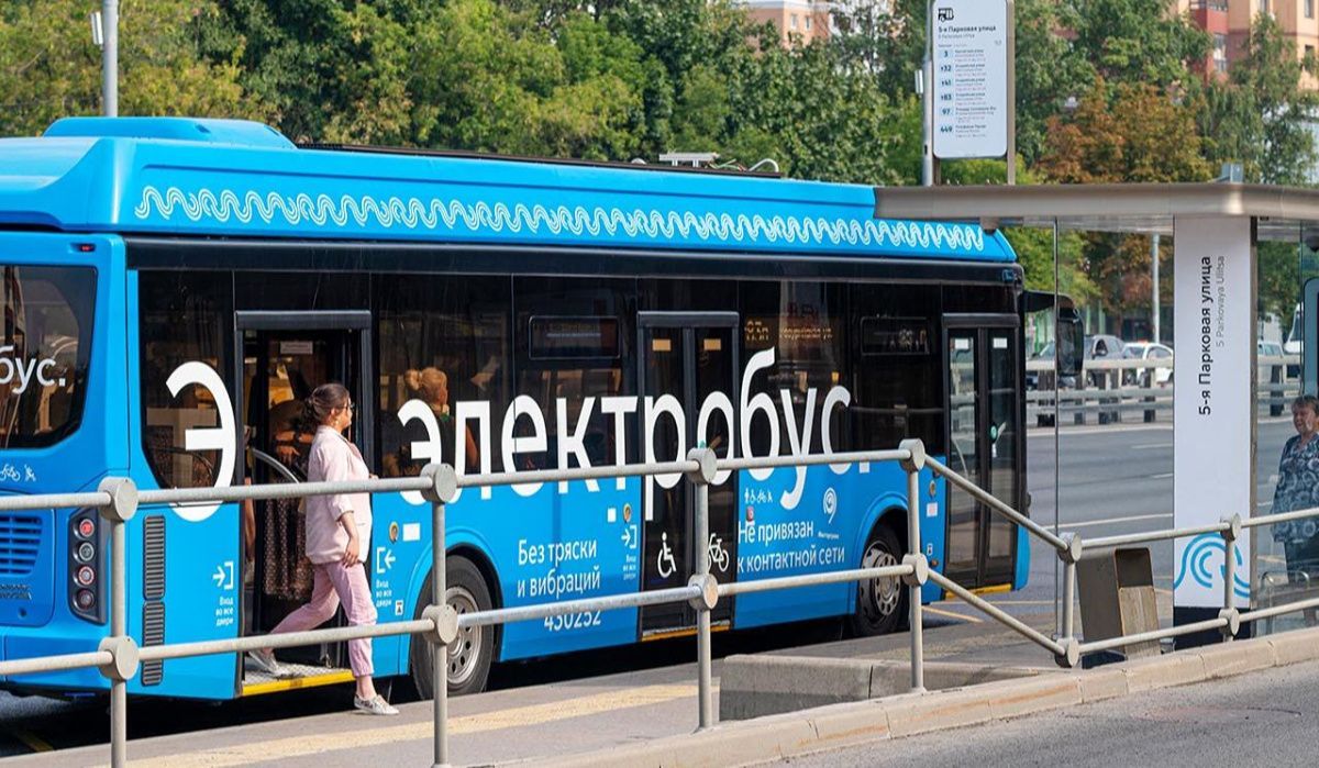 В Санкт-Петербурге вышел на линию новый электробус &quot;Орион&quot;