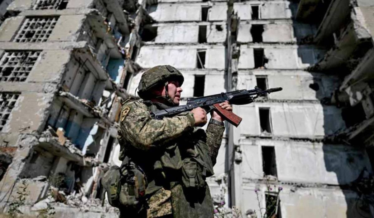 Российские военные взяли под контроль Коммунаровку