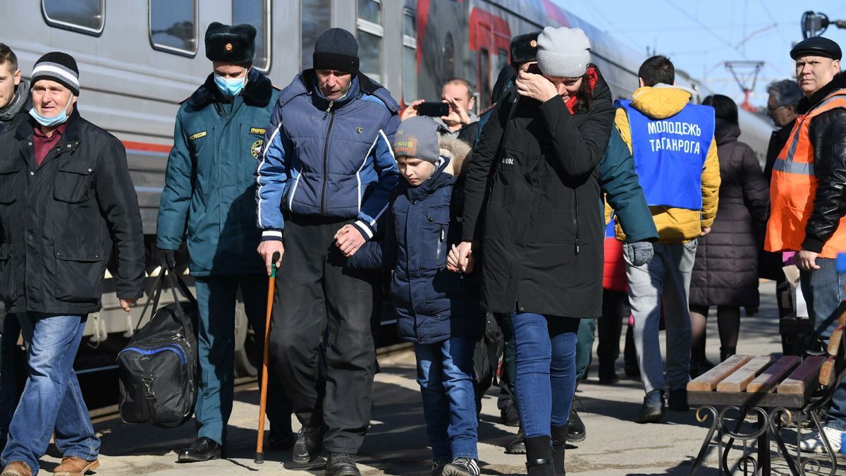 Волонтеры СКЖД отправили три машины с гуманитарным грузом для беженцев с ДНР и ЛНР
