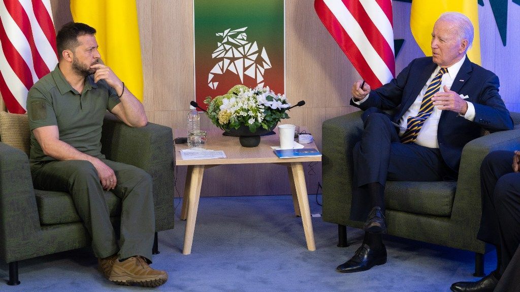 Захарова назвала соглашения о безопасности Украины и США «обычными бумажками»