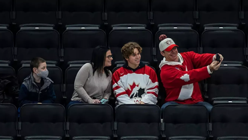 Руководство Федерации хоккея Канады разогнали после секс-скандала