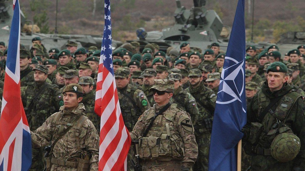 Сенатор: НАТО сам подтверждает отсутствие угрозы со стороны России