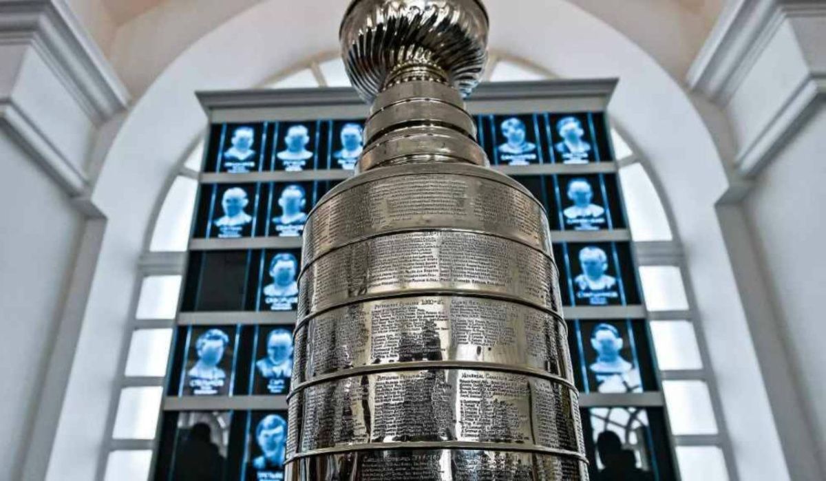 Определены пары первого раунда плей-офф НХЛ