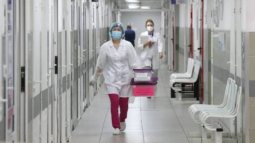 В России за сутки менее 9 тысяч новых случаев коронавируса