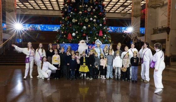 Благотворительная Елка Победы собрала в Музее Победы около 500 детей