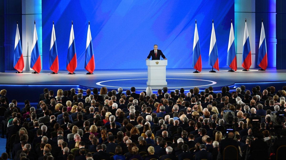Путин поблагодарил народ России за мужество и героизм