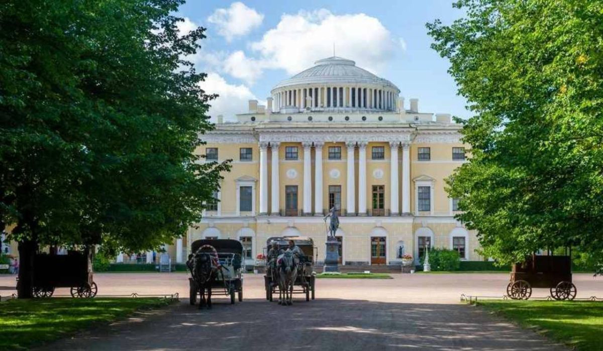 На реставрацию Павловского дворца направят 2,5 миллиарда рублей