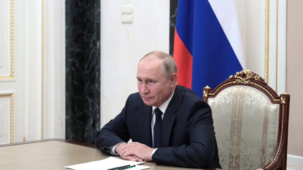 Путин подписал указы о выплате военным и силовикам по 15 тысяч рублей