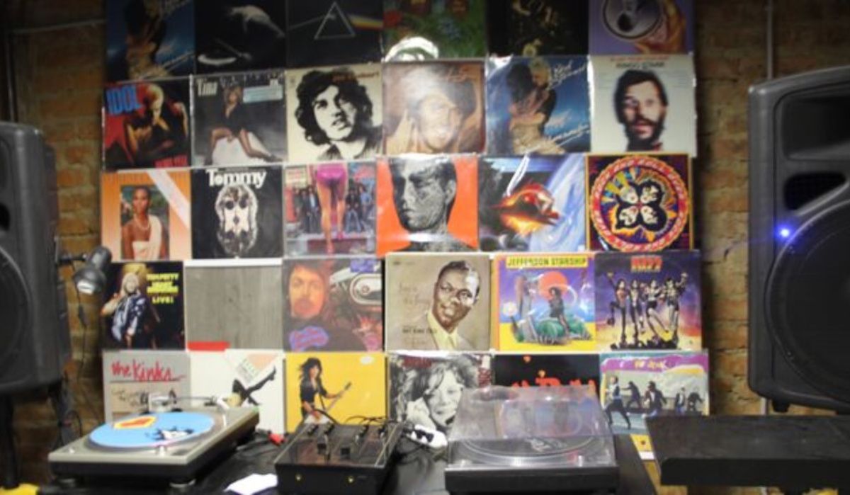 "Мелодия" вновь запускает производство виниловых пластинок