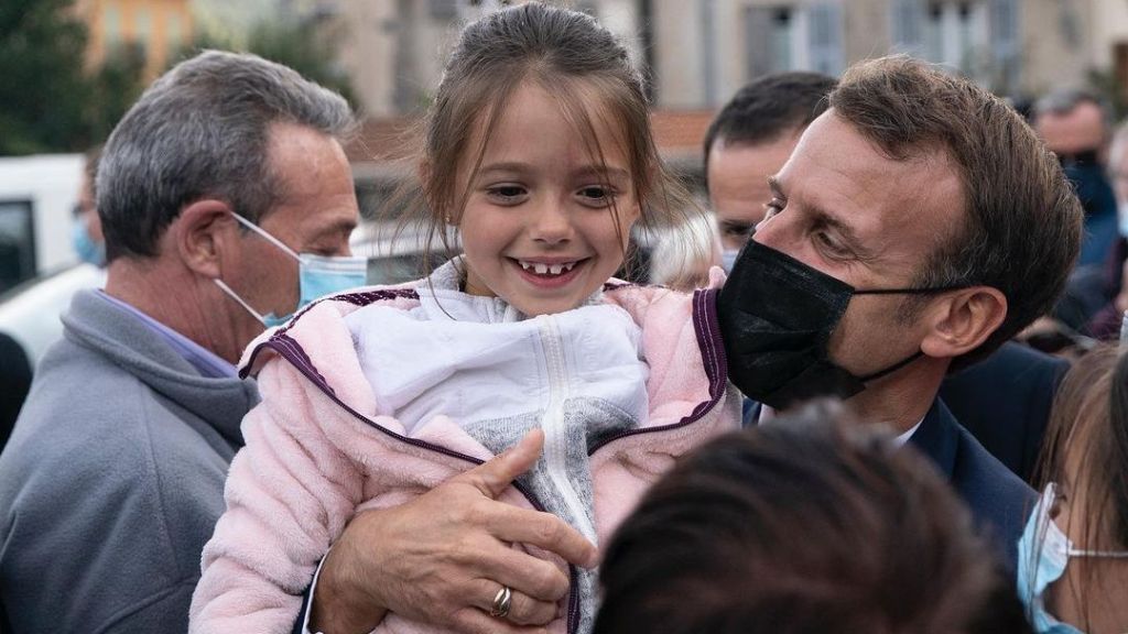 Президент Франции Эммануэль Макрон заболел коронавирусом