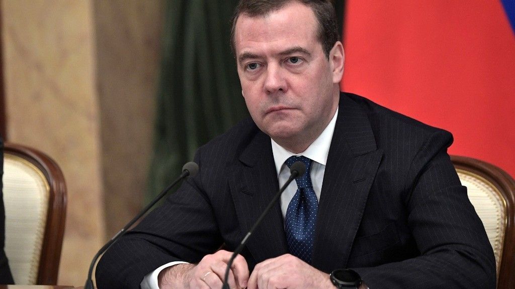 Медведев предложил учредить орден Володимира Зеленьского