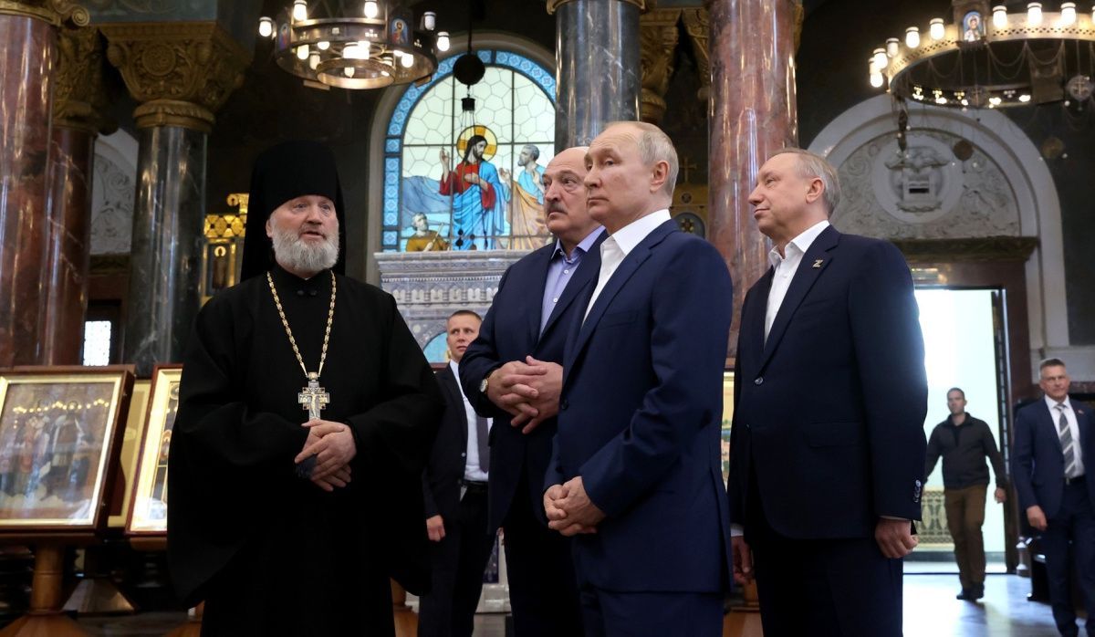 Владимир Путин и Александр Лукашенко в Санкт-Петербурге посетили Кронштадт